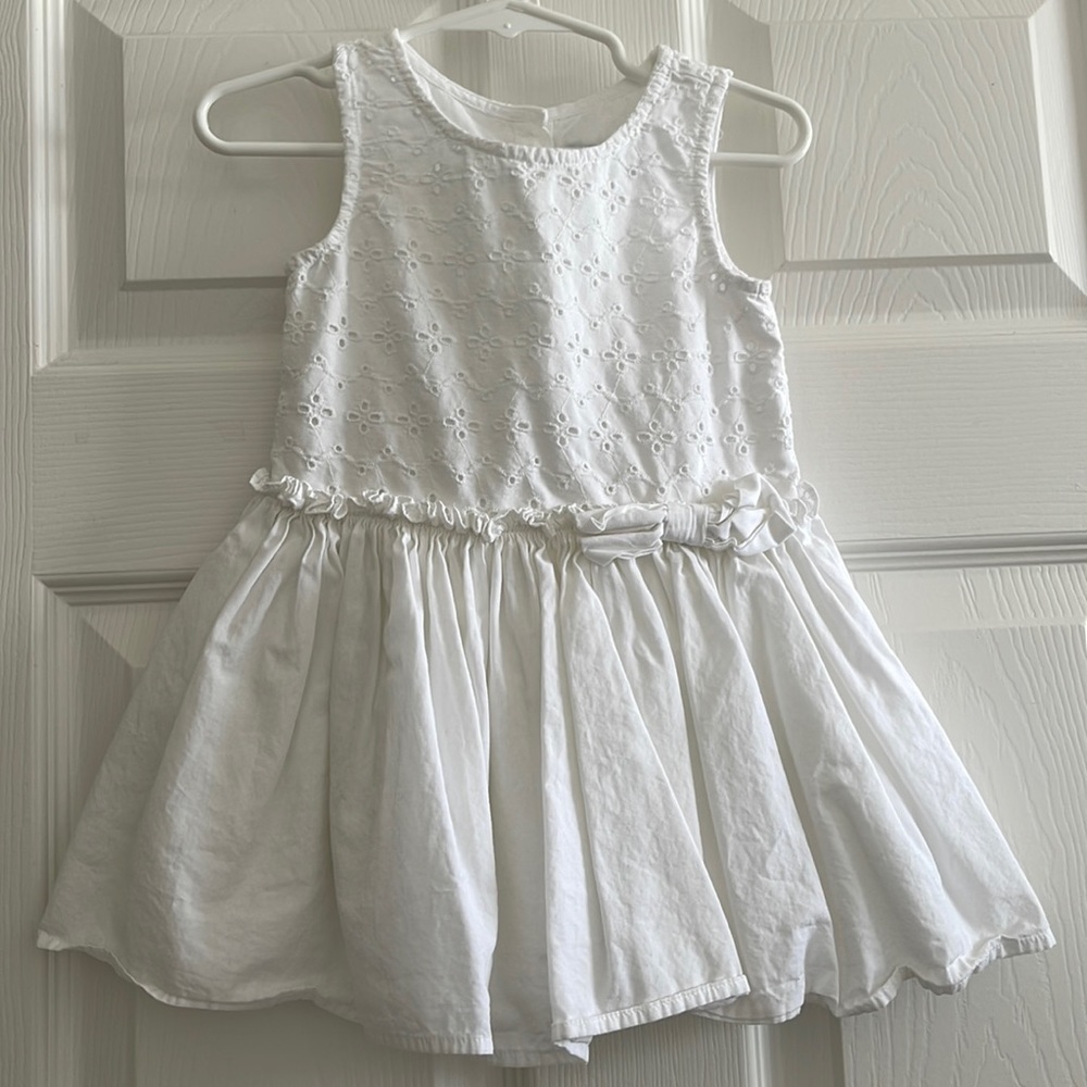 Crown & Ivy Kids 2T White Eyelet Dress with Bow